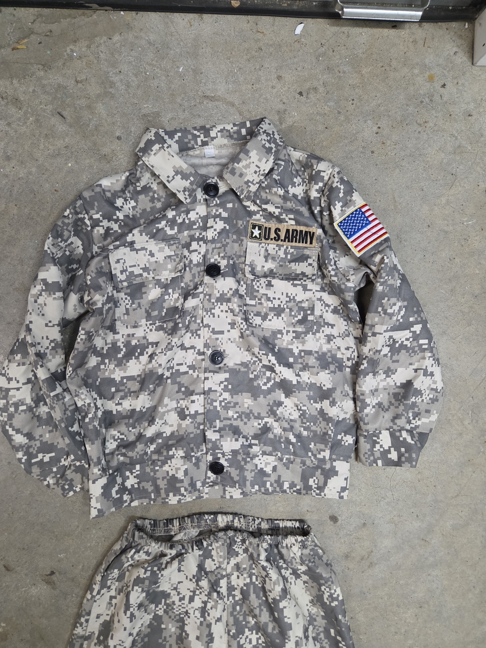 Costume U.S. Army Boys Medium Digital Camo Matching Set